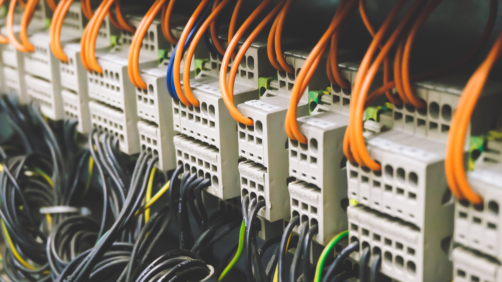 Understanding I/O Modules in PLCs: A Beginner's Guide — PLC Department