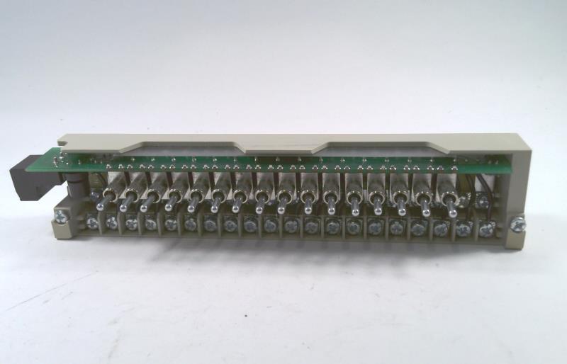 140-XSM-002-00 Schneider