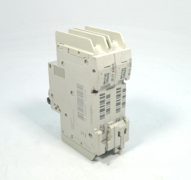M9F43225 Schneider Electric