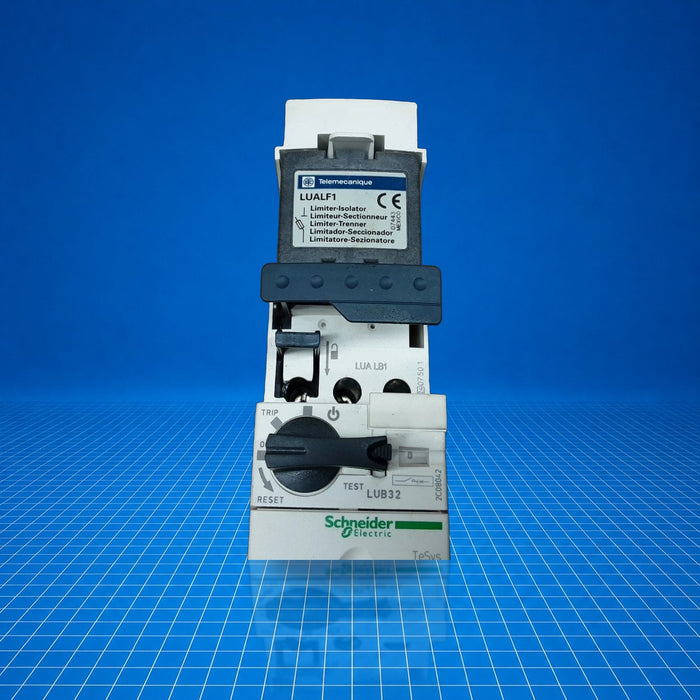LUCA32BL Schneider Electric - part number label view