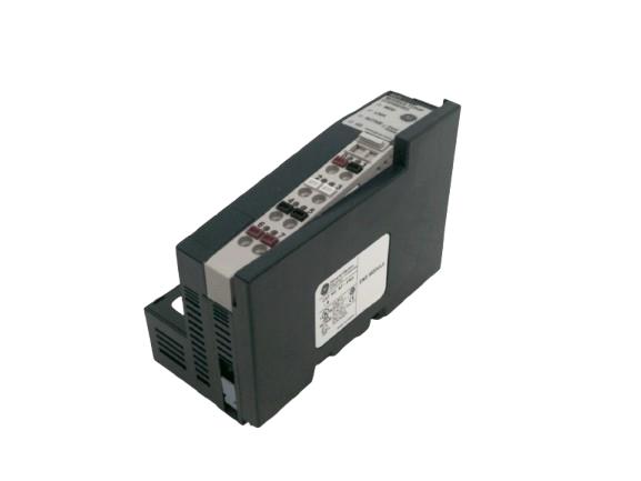 GE Fanuc STXMBE001 RSTi Modbus TCP slave Network Adaper. 24VDC powered, expandable to 32 modules. GE-IP