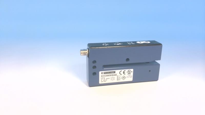 XUVU06M3KSNM8 Schneider