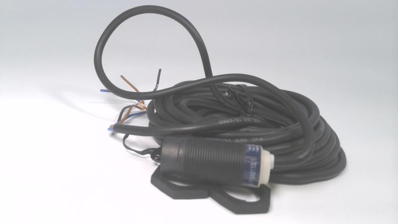 XS4P18AB110L1 Schneider Electric