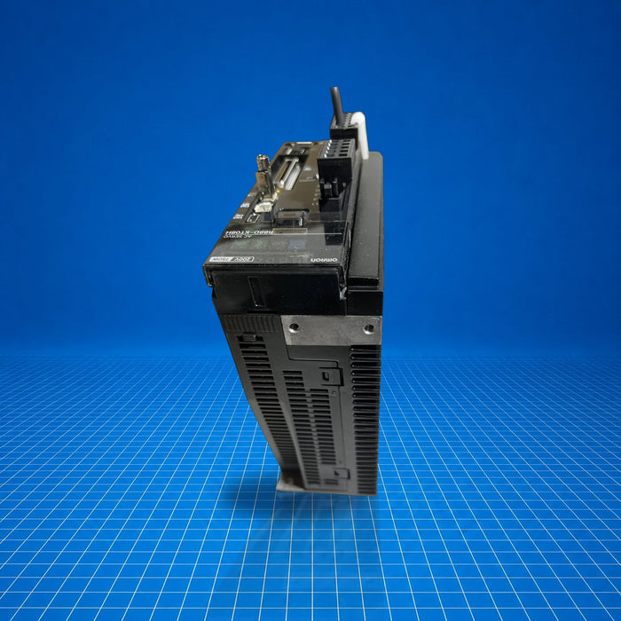 R88D-KT08H Omron industrial automation part