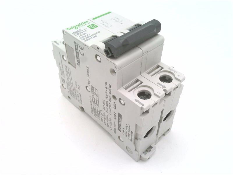 M9U21240 Schneider Electric