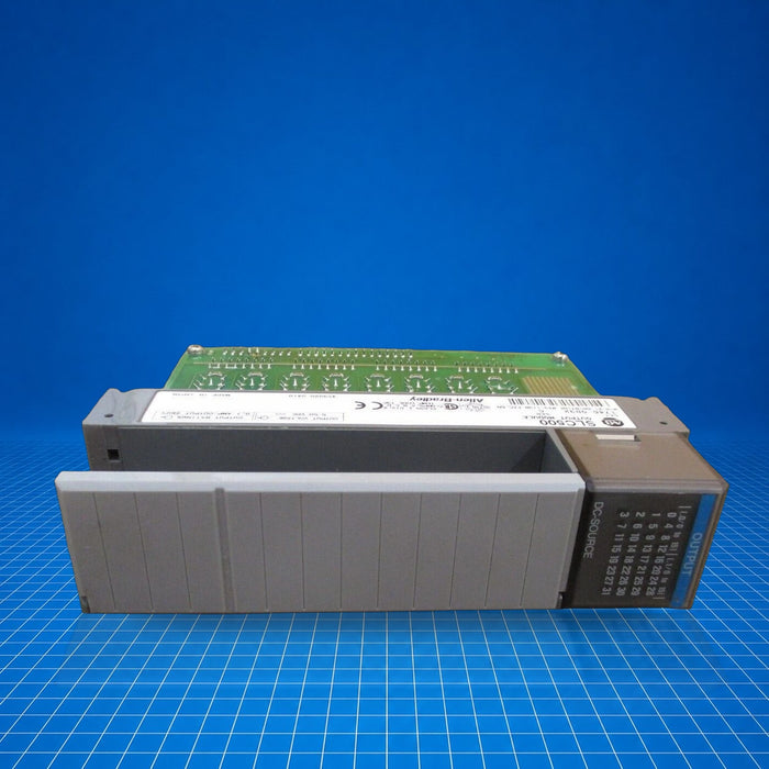 1746-OB32 Allen Bradley PLC